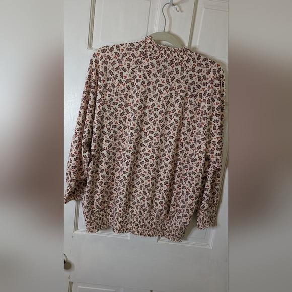 Textured Jersey Choker Neck Smocked Bottom Top TORRID Size 1 - Picture 7 of 8